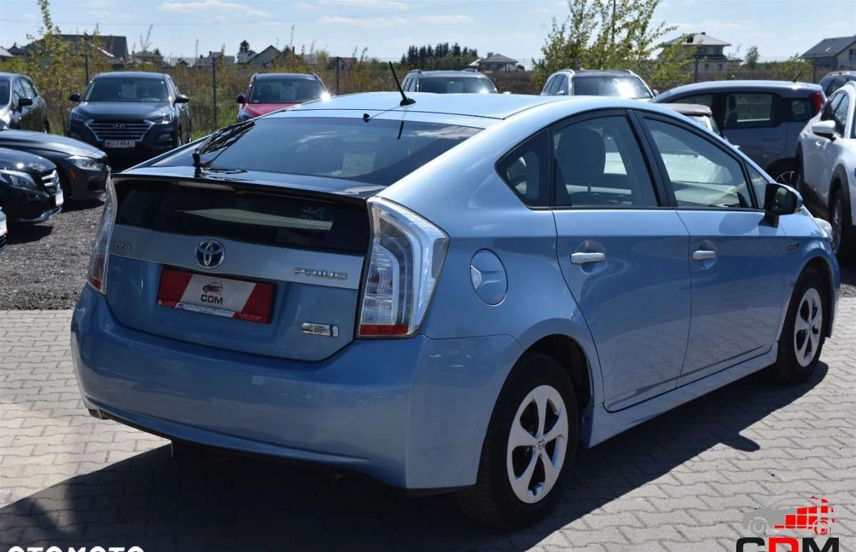 Toyota Prius cena 55900 przebieg: 219501, rok produkcji 2013 z Góra małe 436